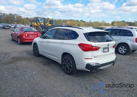 2020 BMW X1 xDrive28I z USA, uszkodzony, nr VIN WBXJG9C00L5R69467